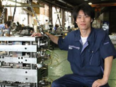 この記事の執筆者