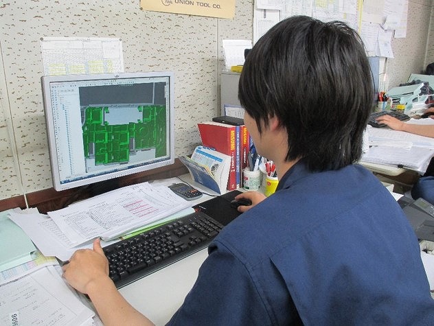 プラスチック金型 設計・製作